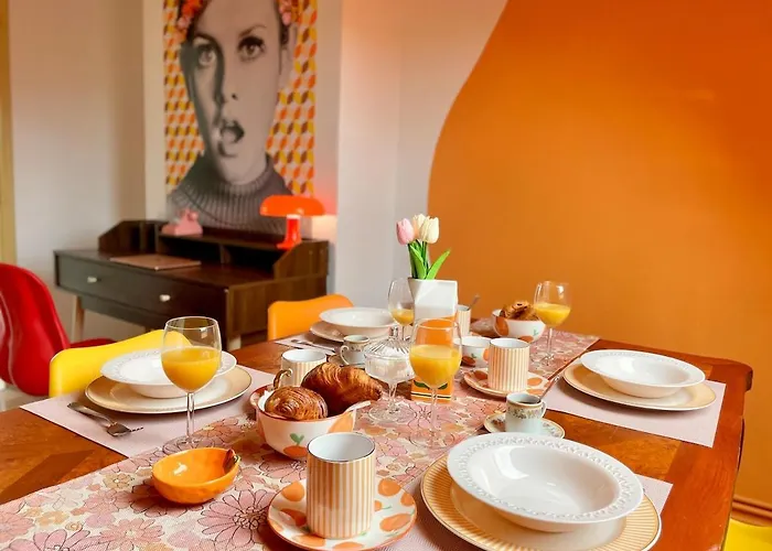 La Twiggy , 70's Vintage, Center *