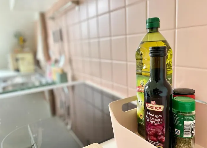 Apartment La Twiggy , 70's Vintage, Center