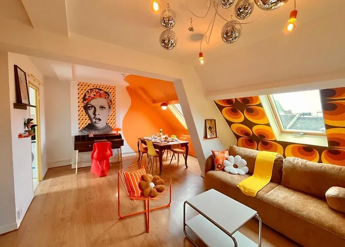 Apartment La Twiggy , 70's Vintage, Center